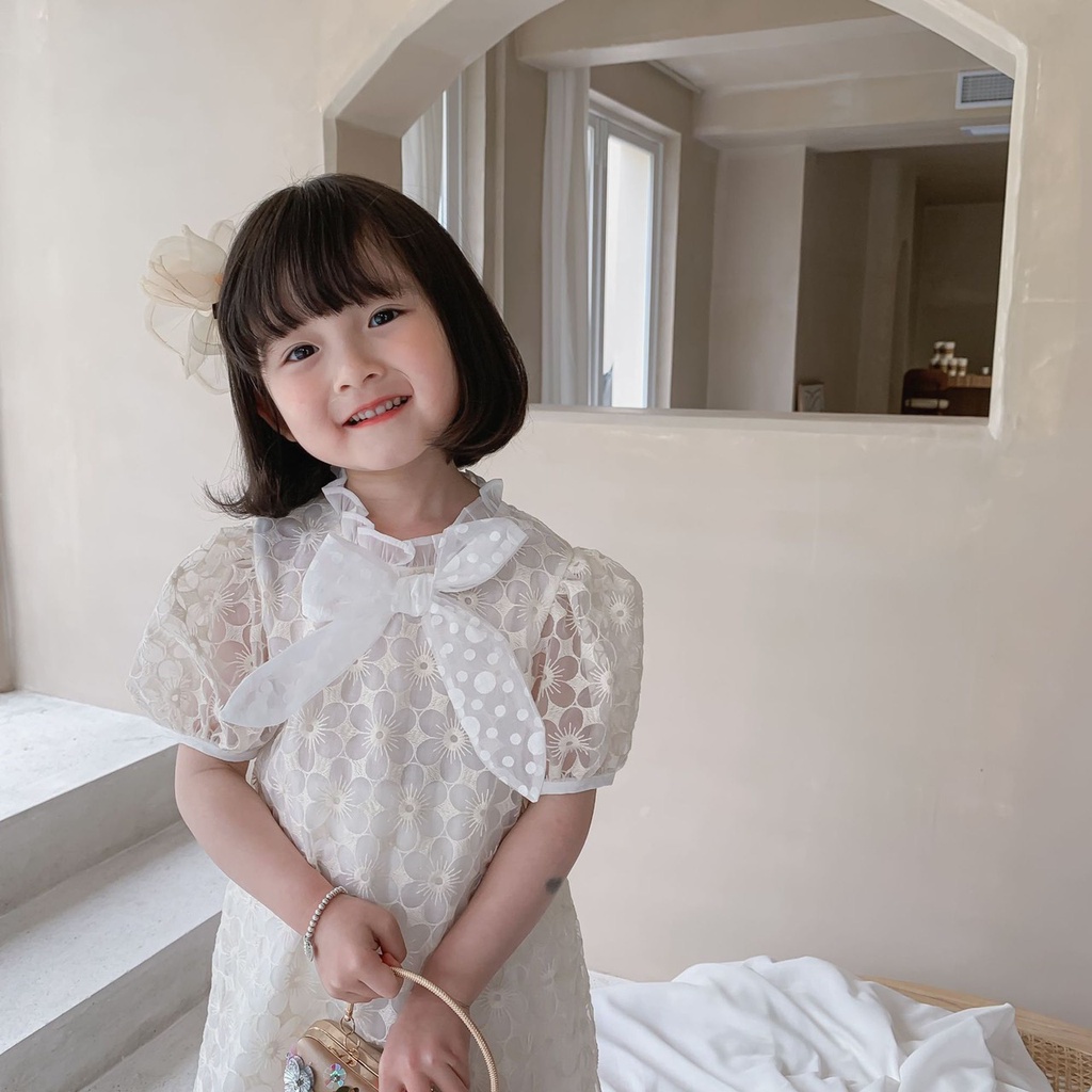 Váy bé gái mầu trắng ren nơ cao cấp XHN981