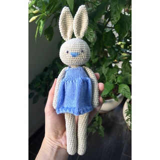 Thú len handmade-Thỏ chân dài đáng yêu-@bellascrochet_corner