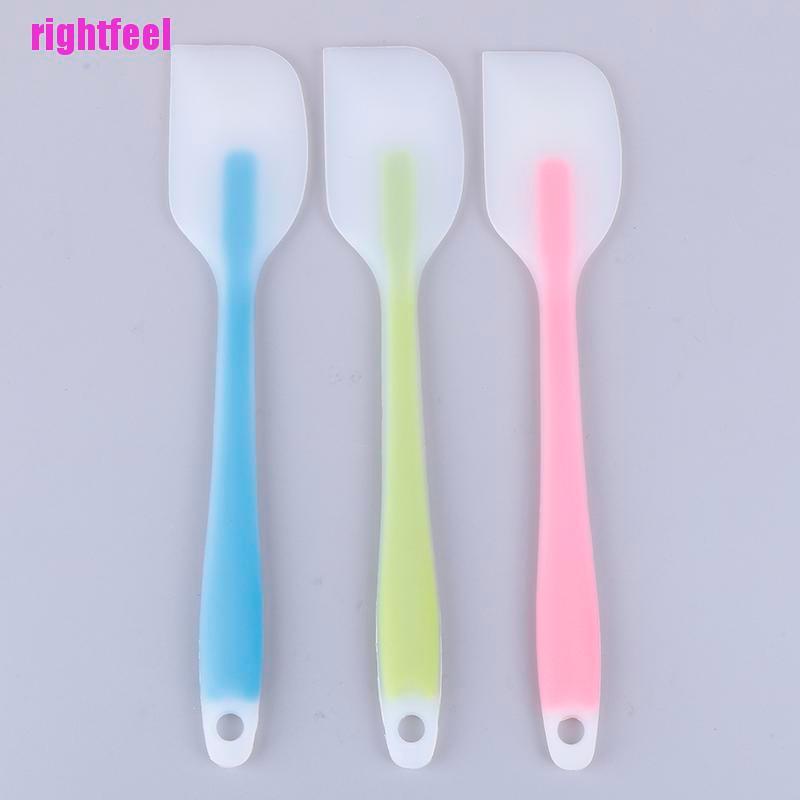 Muỗng Silicone Chịu Nhiệt Dùng Trong Nhà Bếp