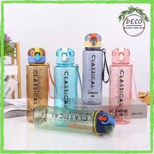 BÌNH NƯỚC NHỰA CLASSIC CÓ QUAI, TIỆN LỢI MANG ĐI CHƠI, TẬP GYM, MANG ĐI HỌC, ĐI THỂ DỤC. BÌNH NƯỚC 800ml