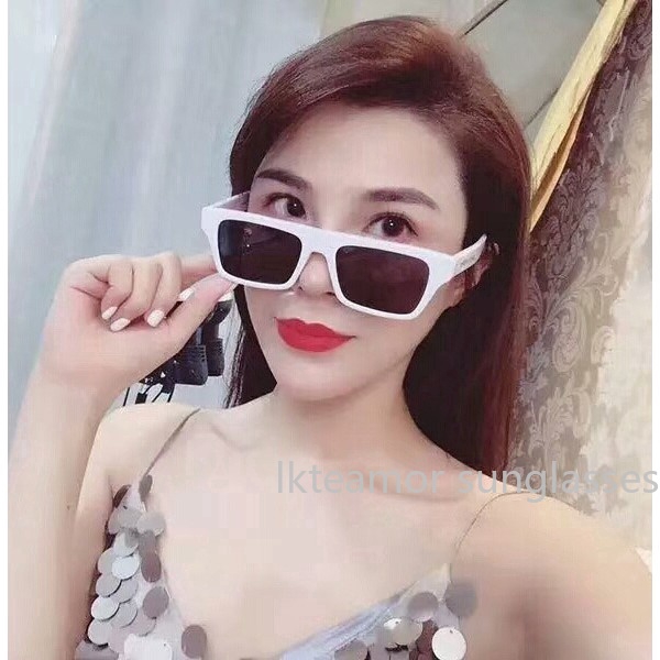 Kính mát tròng chữ nhật màu kẹo ngọt 2019