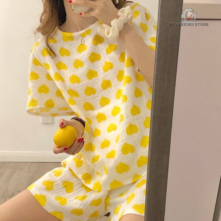 Bộ đồ ngủ tay ngắn cổ tròn dáng rộng in hình trái tim màu vàng phong cách Hàn Quốc thời trang mùa hè cho nữ