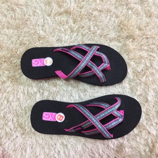 Sandal Tevar