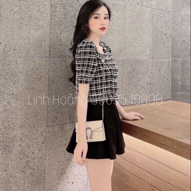 Áo khoác dạ ngắn kẻ đen cổ 