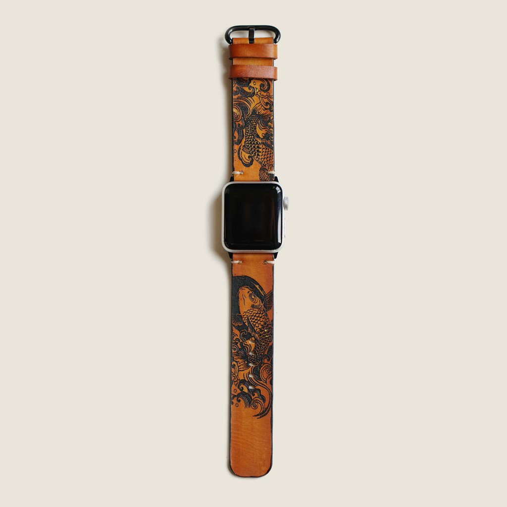 DÂY ĐỒNG HỒ - DÂY DA ĐỎ CASE – MẪU CÁ CHÉP TRÔNG TRĂNG NỀN CỔ ĐIỂN - DÂY ĐỒNG HỒ APPLE WATCH DOCASE.VN