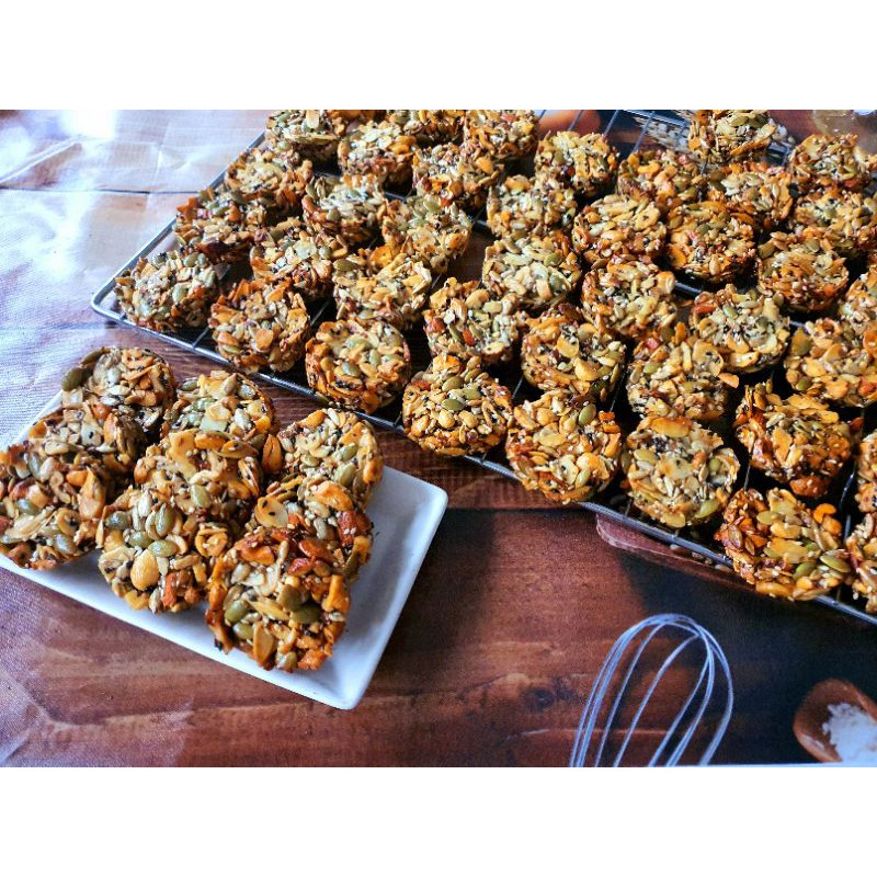 Bánh mix hạt _250gr | BigBuy360 - bigbuy360.vn