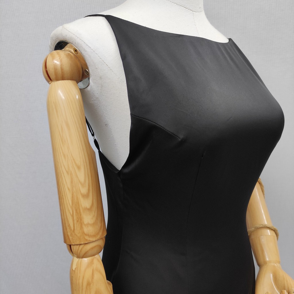 Đầm body cổ thuyền hở lưng màu đen, chất liệu lụa phi cao cấp [Đầm_maxi_hở_lưng] | BigBuy360 - bigbuy360.vn
