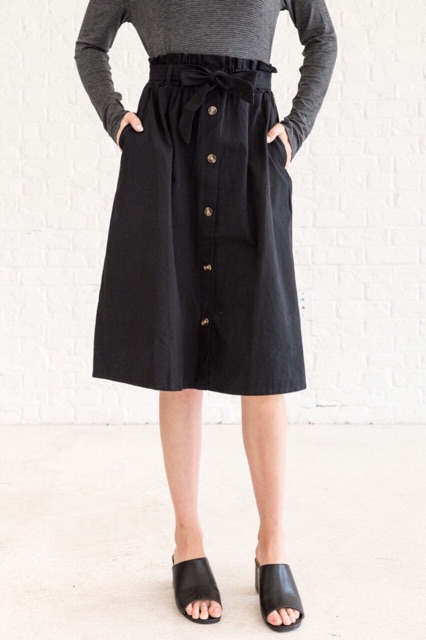 Chân váy kaki phối nút cột nơ fom dài | BigBuy360 - bigbuy360.vn