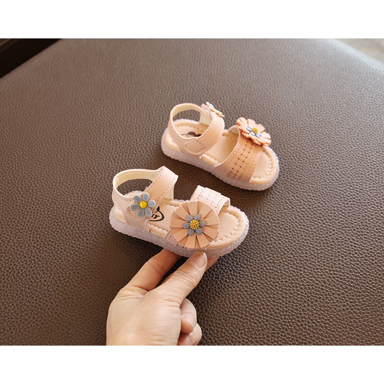 sandal tập đi bé gái size 15-25 hoa lệch xinh xắn