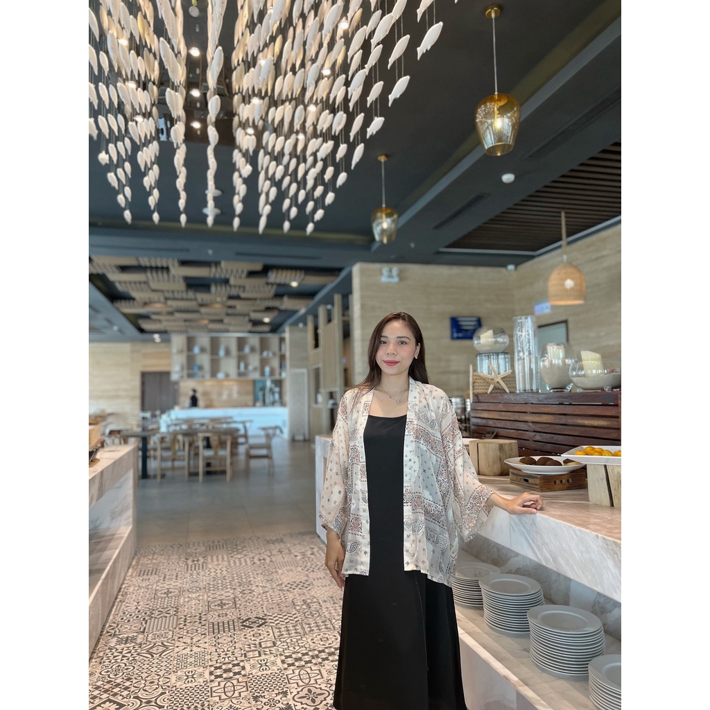 Áo khoác Kimono chất voan lụa mềm mại cho chị em thời thượng thiết kế bởi MAIPI