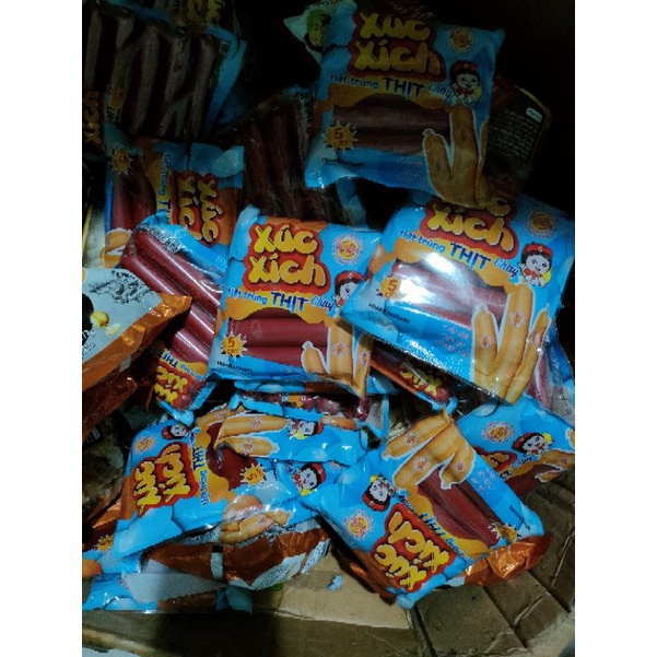 Xúc xích tiệt trùng chay