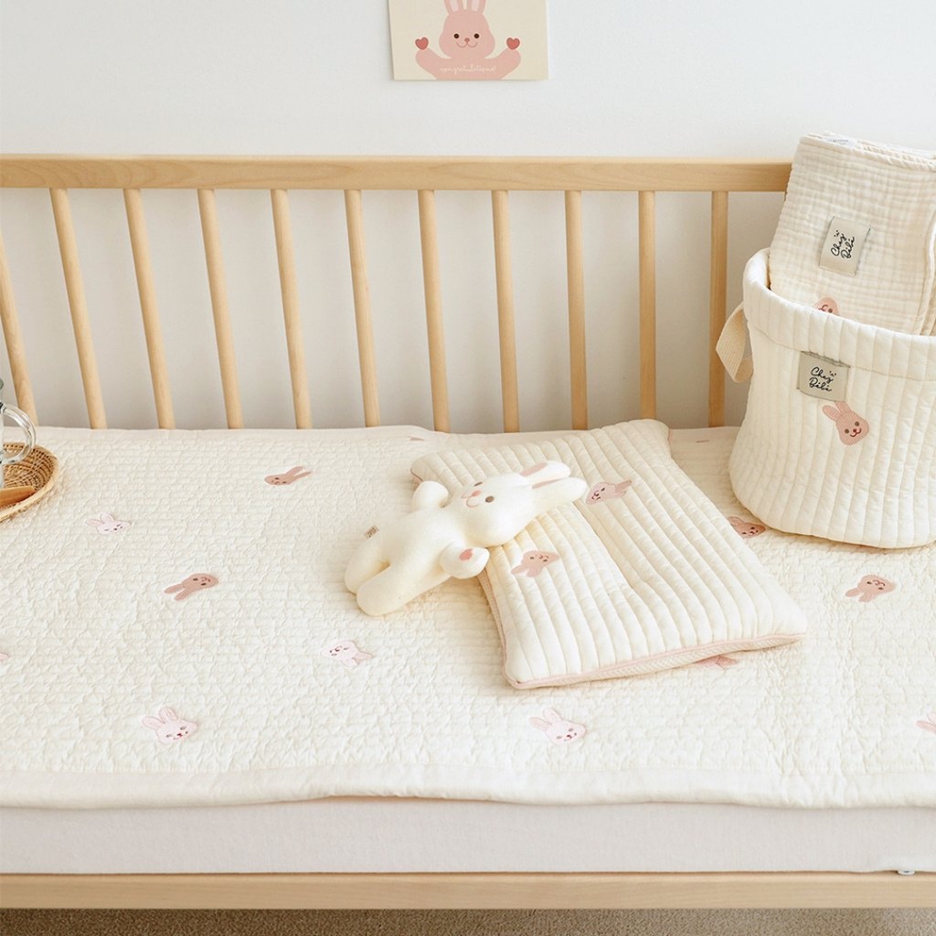 Thảm cotton Quilting Chezbebe cho bé nằm, thảm cao cấp Hàn Quốc dày dặn êm ái - Tặng kèm quà cho bé