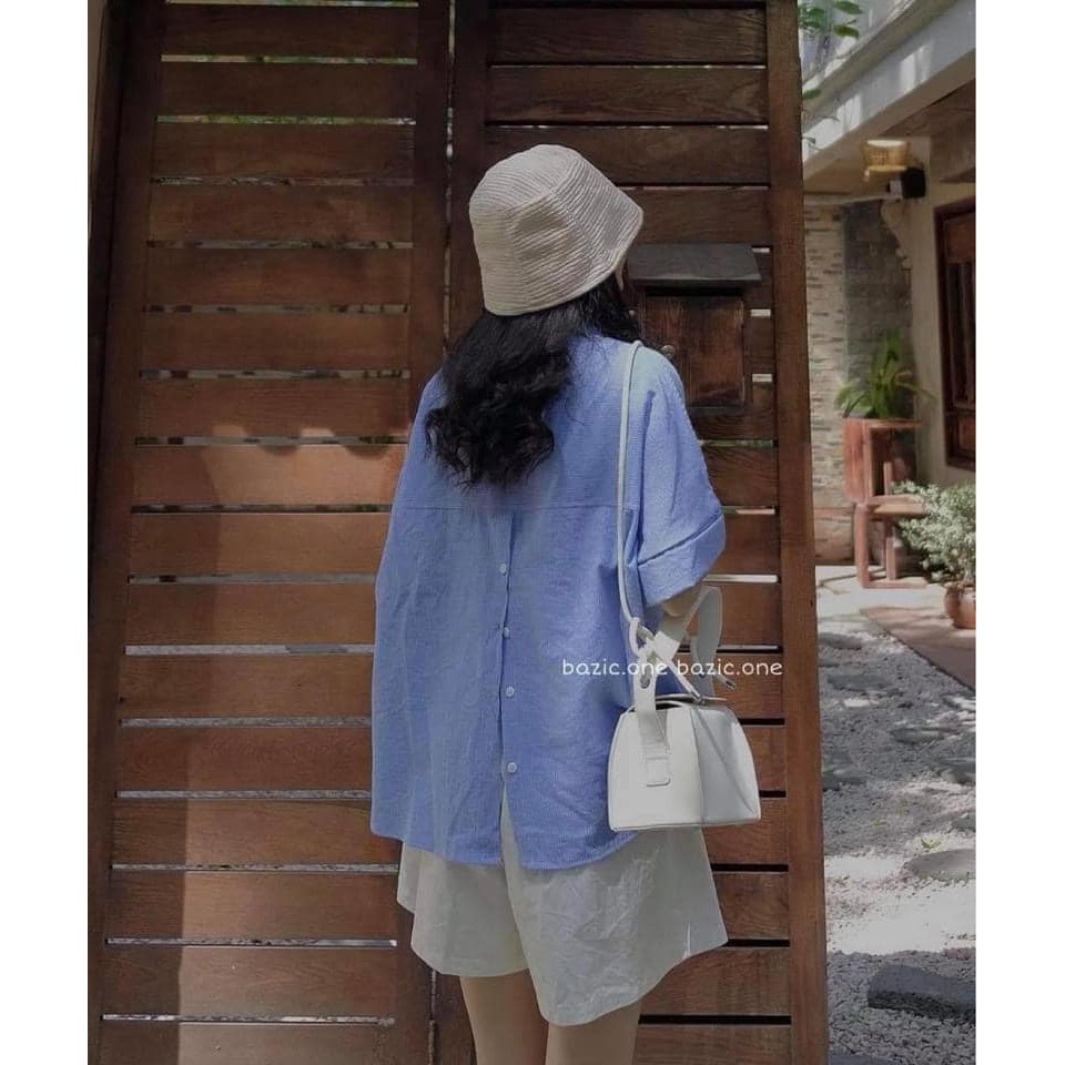 Áo sơ mi kẻ cúc lưng cổ đức chất linen - Áo sơ mi nữ basic kẻ khuy sau 3 màu | BigBuy360 - bigbuy360.vn