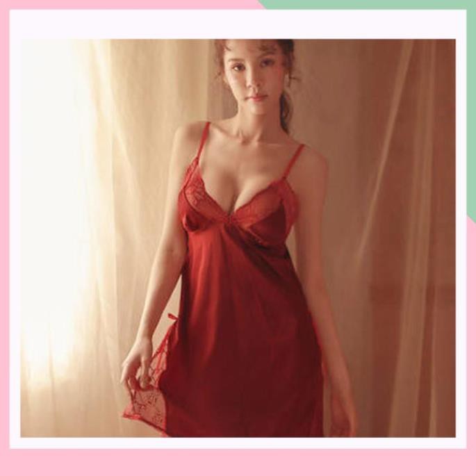 Váy ngủ lụa sexy hai dây ren ngực vạt xẻ tà gợi cảm với màu đen huyền bí A | BigBuy360 - bigbuy360.vn