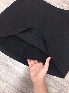 Chân váy chữ A chất umi dáng basic