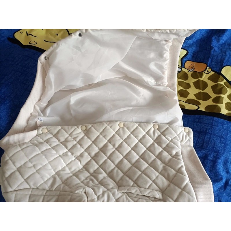 Áo khoác bomber trám nhung