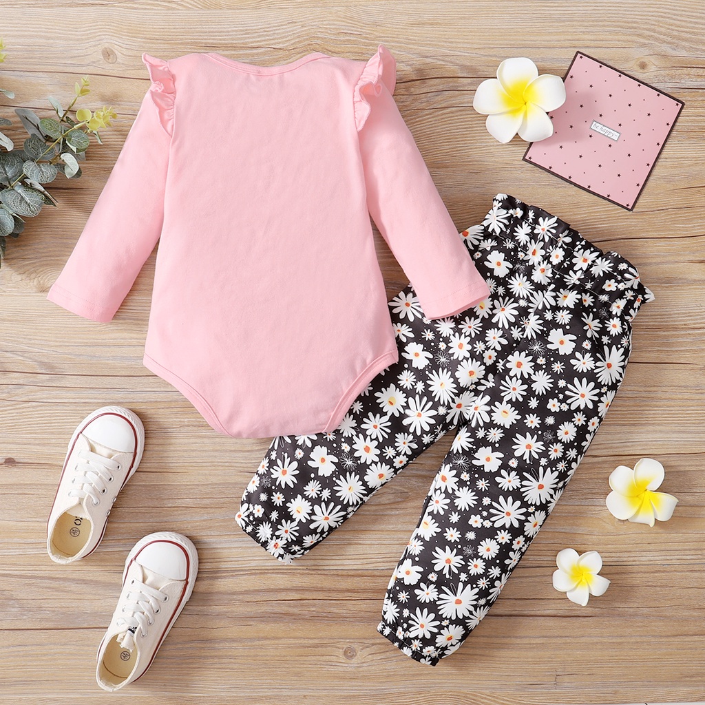 Bộ đồ Mikrdoo áo liền quần màu hồng tay dài hoạ tiết chữ và quần hoa xinh xắn cho bé yêu