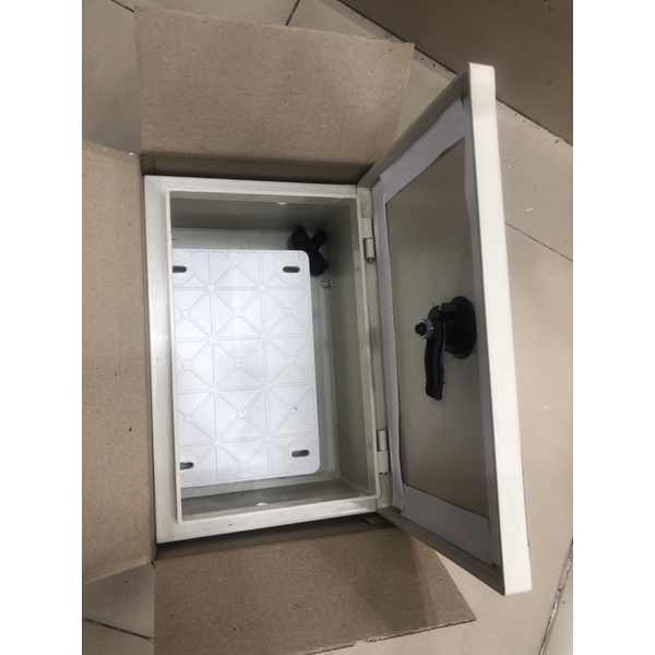 Tủ điện nhựa thường chống thấm nước Kích Thước 20x30x16cm .