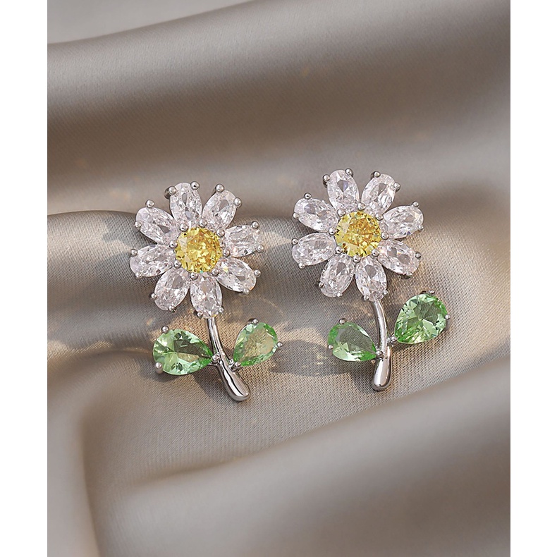 Bông Tai Hình Hoa Cúc Đính Đá Zircon 2022 Thời Trang Cho Nữ