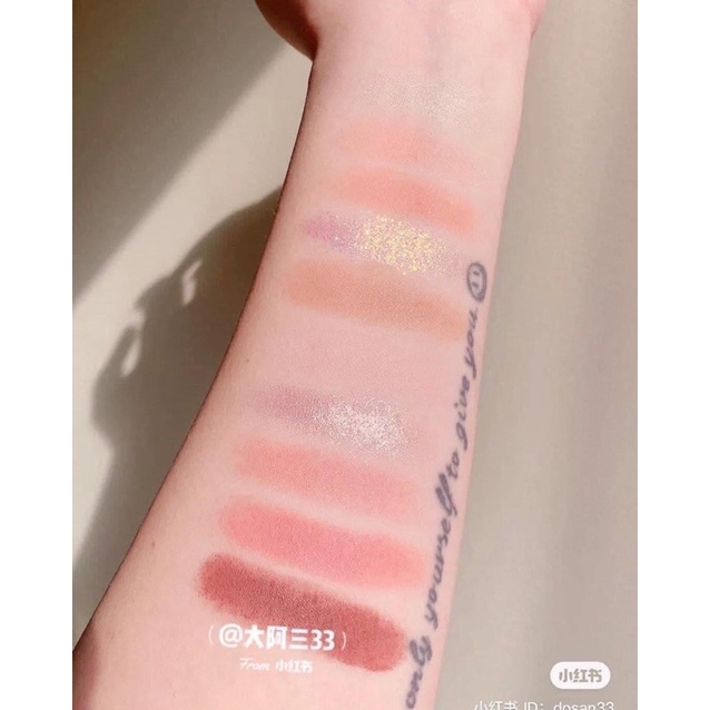 Có kèm cọ mắt - Bảng phấn mắt CLIO màu số 15 Eye Palette tone Spring Sunshine on Canvas cam hồng đào