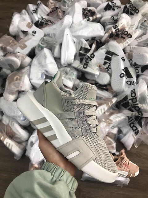 Giày eqt sf