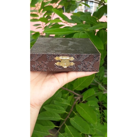 Hộp gấm đựng vòng tay size 10x10cm