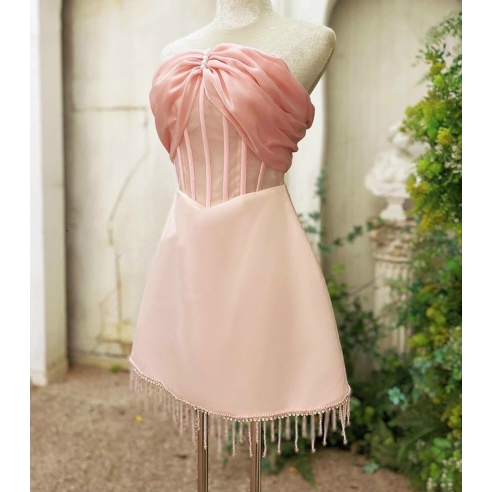 Đầm dáng midi ngắn TRIPBLE T DRESS bẹt vai xếp voan kính phối tua rua - size S/M/L - MS226Y