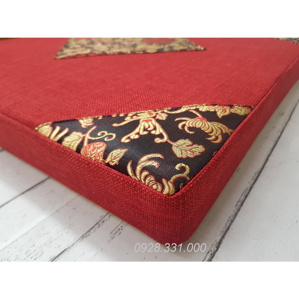 Đệm ngồi, nệm lót ghế, đệm ghế gấm lụa đỏ đô 50x50x5 cm