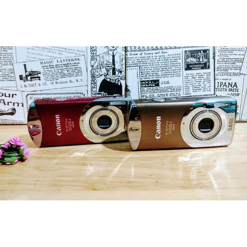 Mô hình máy chụp ảnh hiệu Canon