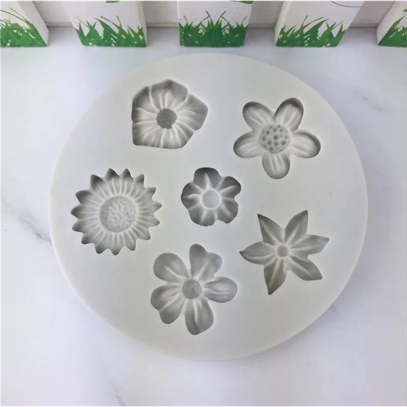 Khuôn rau câu 4D silicone Hoa nhí hỗn hợp Mã SG1108