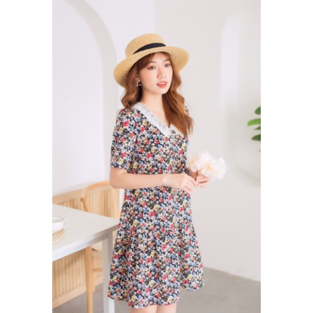Váy hoa cổ sen đuôi cá( giá sale)