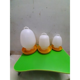 Bình uống nước cho gà các từ 2 lít đến 8 lít