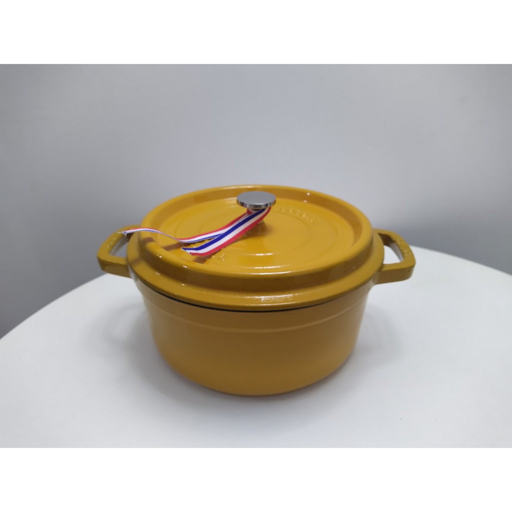 Nồi gang Staub 24cm - Hàng nhập khẩu Pháp