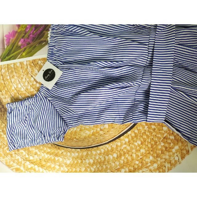 Đầm trễ vai kèm dây cột eo