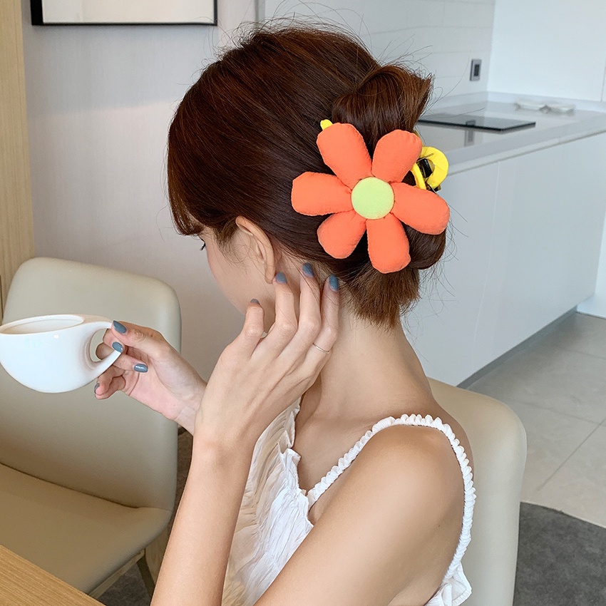 Kẹp bấu tóc gắn hình hoa dễ thương phong cách Hàn Quốc cho nữ