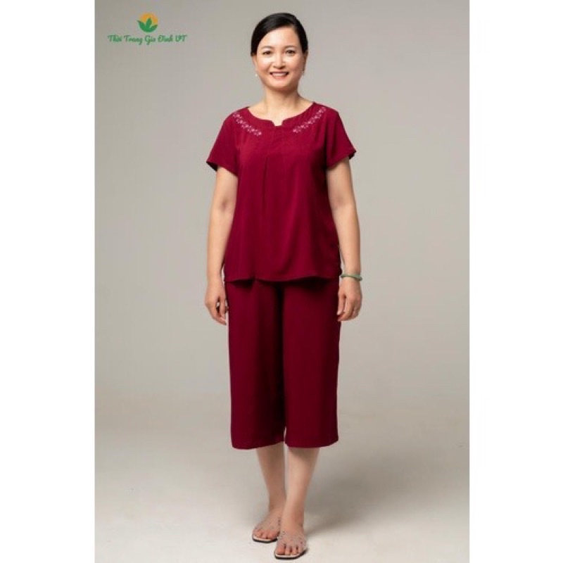 Bộ lanh trung niên trơn thêu Việt Thắng