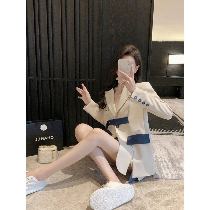 Bộ Áo Khoác + Chân Váy Ngắn Phối Màu Tương Phản Thời Trang Thu Đông Màu Sắc