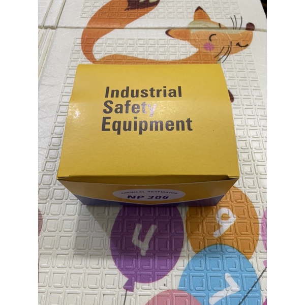 Bộ măt nạ và kính chống hóa chất dẻo dùng phun thuốc trừ sâu NP306