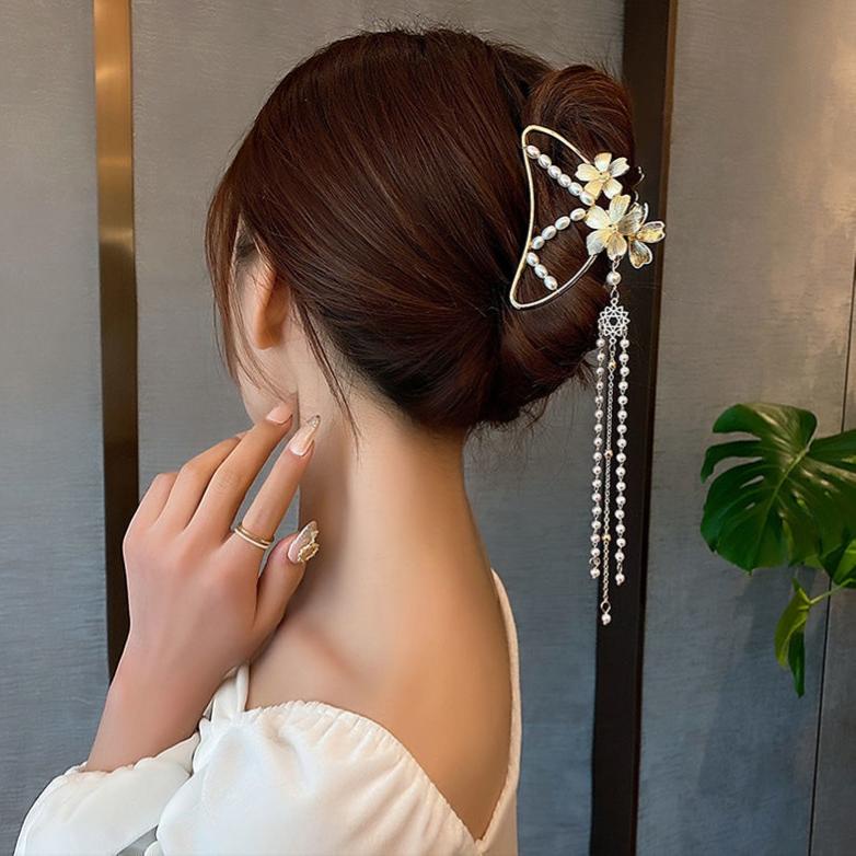 Kẹp Tóc Kim Loại Hình Bướm Xinh Xắn Cho Nữ