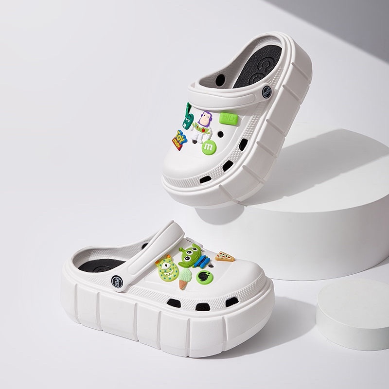 (Xanh/Trắng/Đen- kèm quà) Dép sục Crocs đế bánh mì cao 6cm phiên bản đặc biệt hình Toy Story sandal phong cách ulzzang