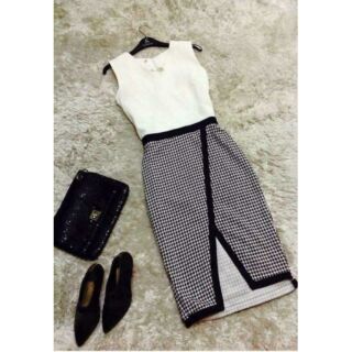 Sale còn #350k váy body guumac