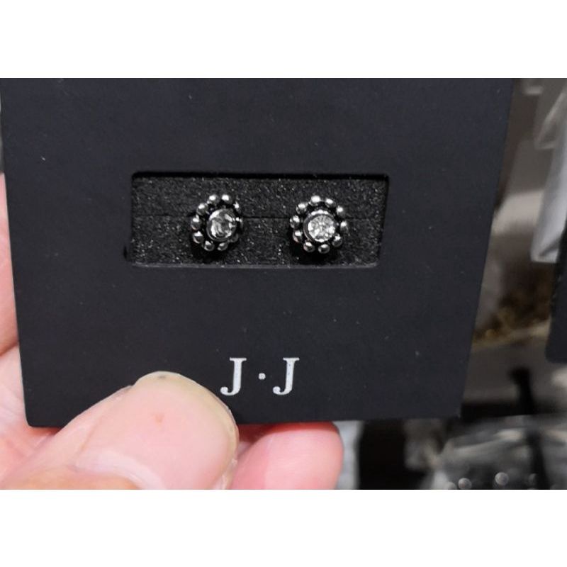 KHUYÊN TAI ĐÍNH ĐÁ THỜI TRANG CÁ TÍNH/KHUYÊN THÉP Y TẾ