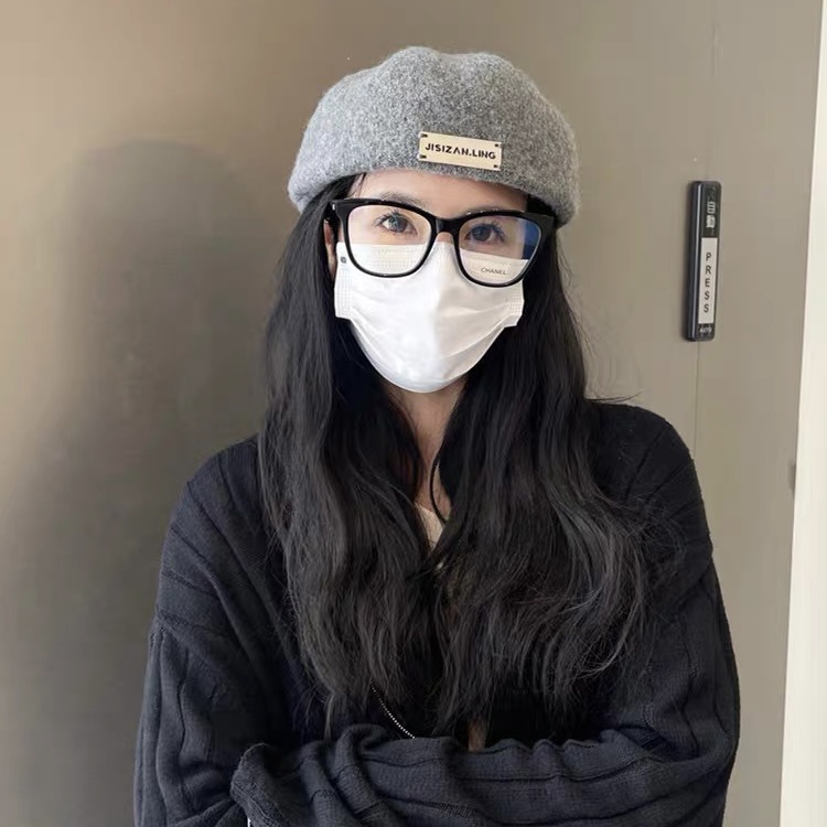 Mũ nồi MG STUDIO len đính miếng kim loại trang trí