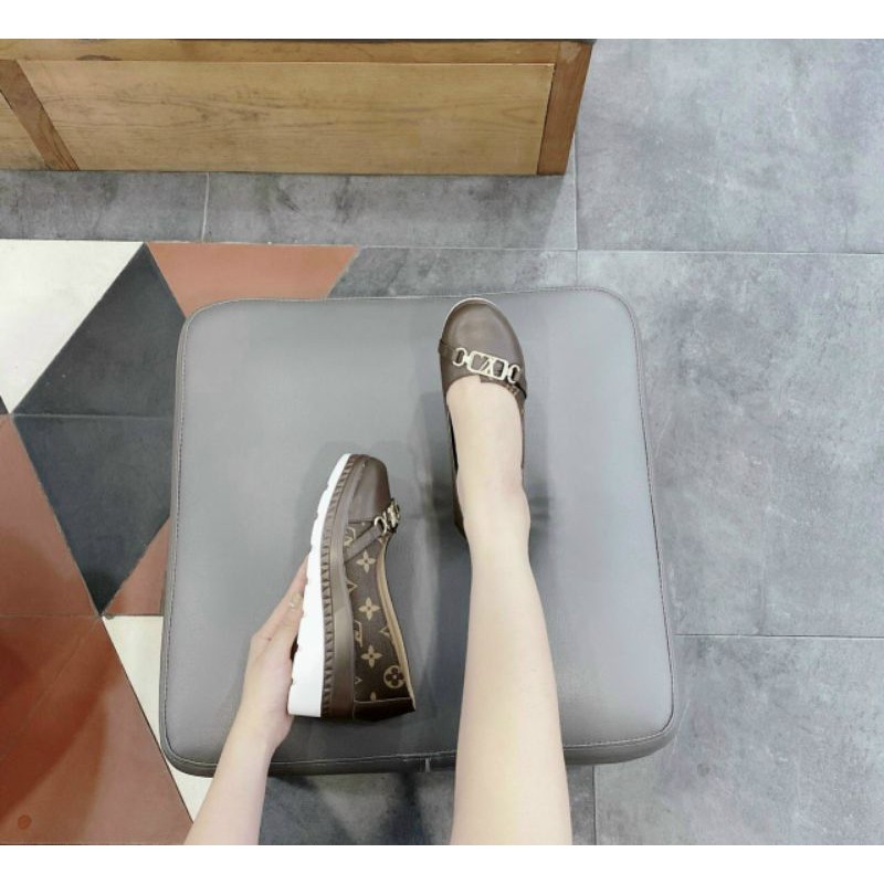 Còn 37.slipon xuồng siêu hot mềm mịn siêu êm. fullbox