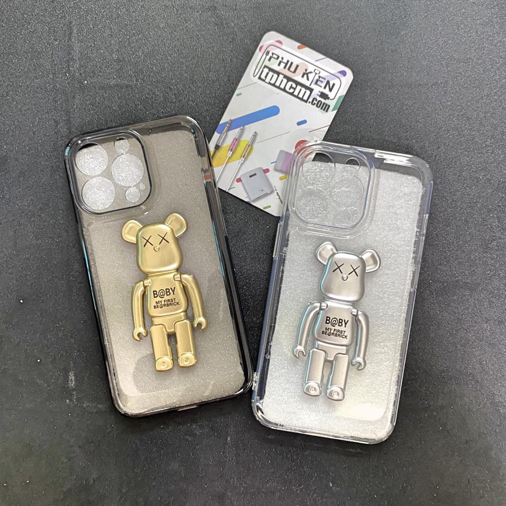 Ốp Lưng iPhone 13 Pro Dẻo Trong BearBrick Có Giá Đỡ