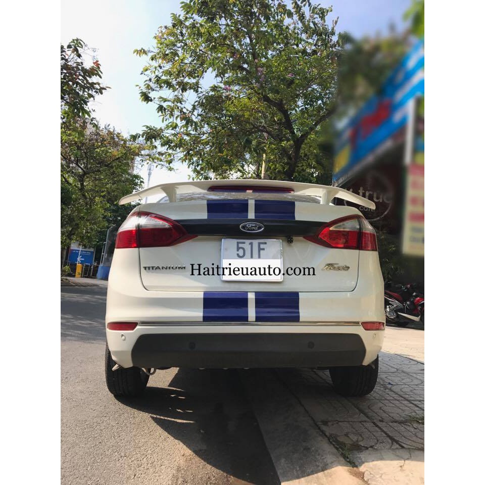 ĐUÔI GIÓ THỂ THAO XE FORD TITANIUM CÓ ĐÈN SPORT