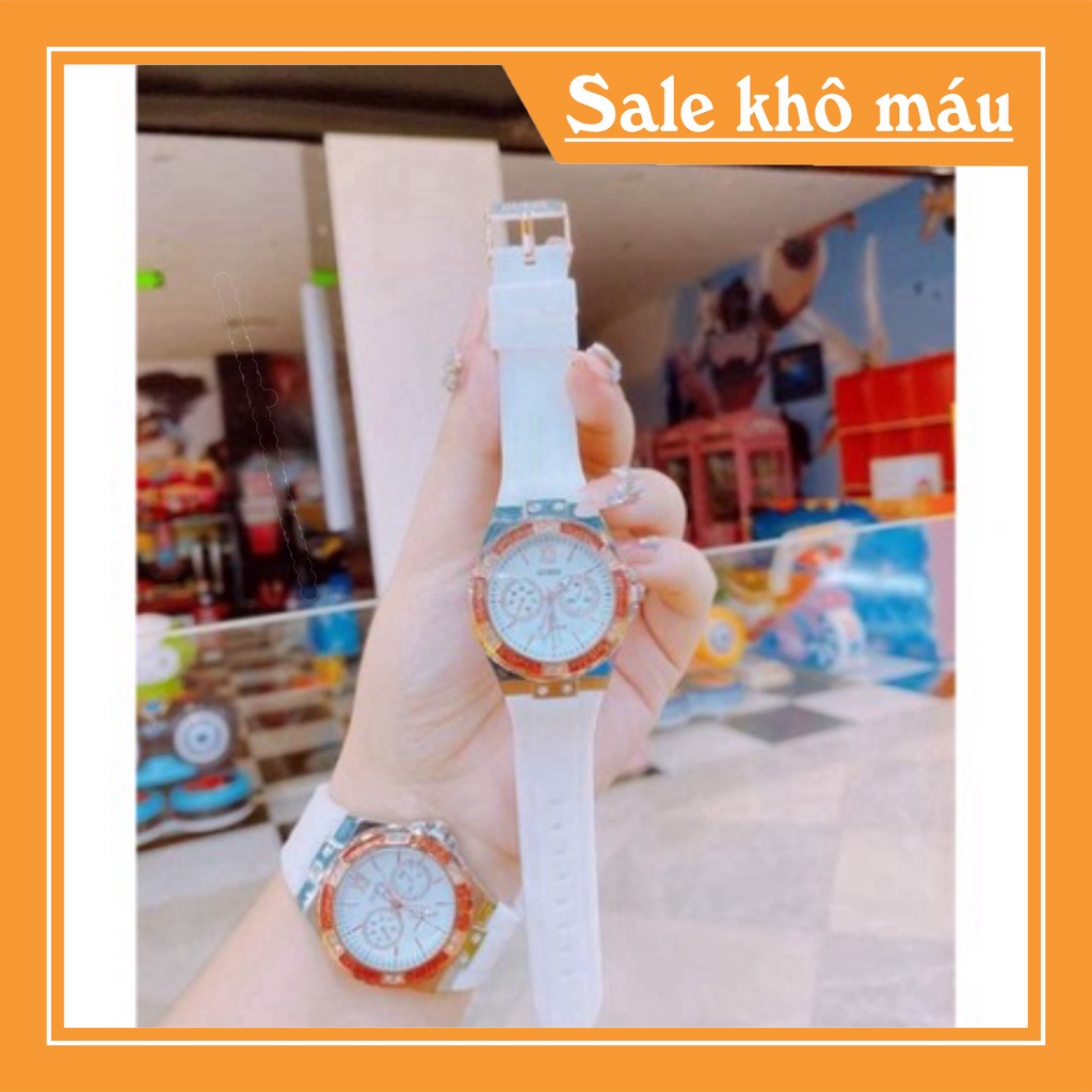 Đồng hồ guess nữ dây silicon bền đẹp, thiết kế sang trọng, trẻ trung, chống nước bảo hành 12 tháng