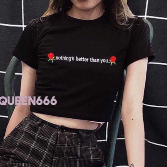 Áo croptop hoa hồng thêu