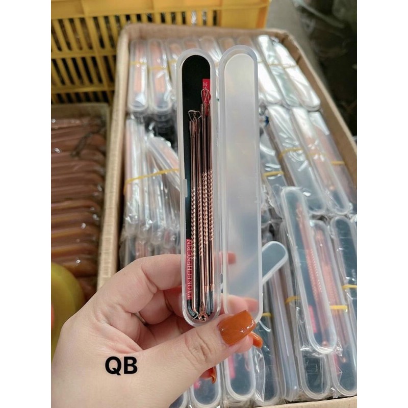 Bộ nặn mụn thần thánh