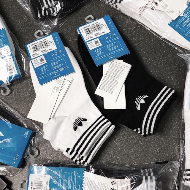 Vớ tất Adidas